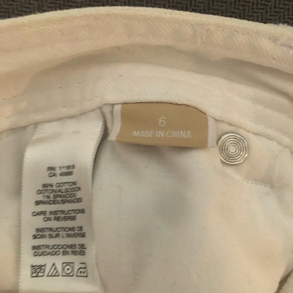 Michael Kors white skinny jeans. - Picture 8 of 12